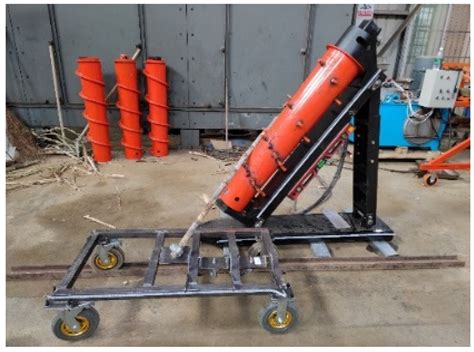 Optimization Design and Test of Spike-Toothed Crop Divider