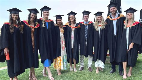 Thousands of Charles Sturt graduates celebrate years of study - CSU News