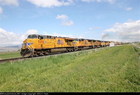 CN 5252 | RailroadForums.com - Railroad Discussion Forum and Photo Gallery