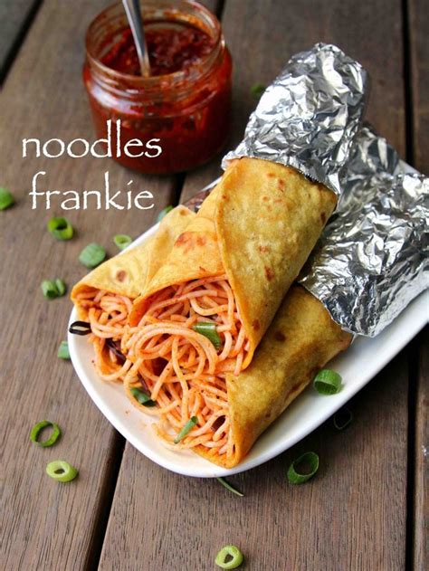नूडल्स फ्रैंकी रेसिपी | noodles frankie in hindi | नूडल्स काठी रोल