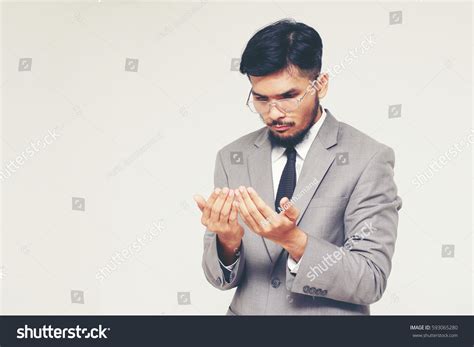 Business Man in Suit Preaching Image 的图像结果