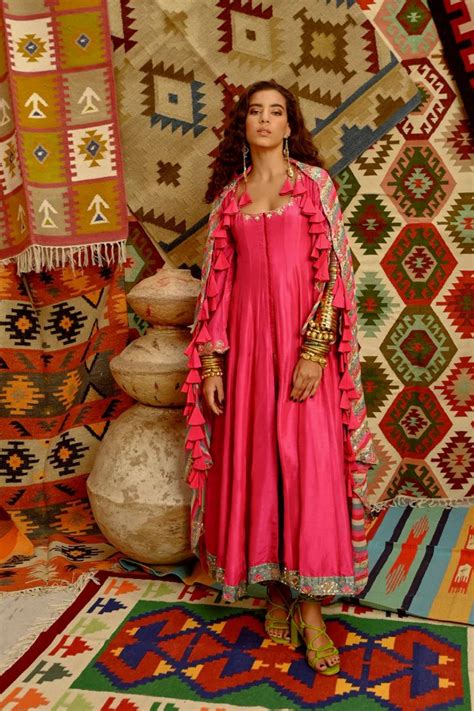 Pallavi Jaipur - Hot Pink Slit Sleeve Anarkali Set - Elahe
