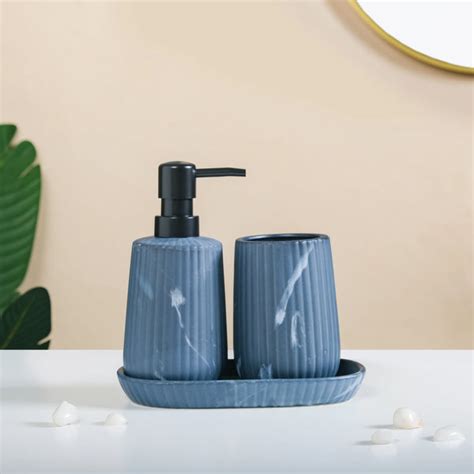 Sleek Ceramic Bathroom Set Of 3 Online - Premium Bath Set | Nestasia