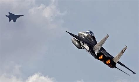 Israeli Air Force attacks Hamas 6 military bases in Gazapatti - India ...