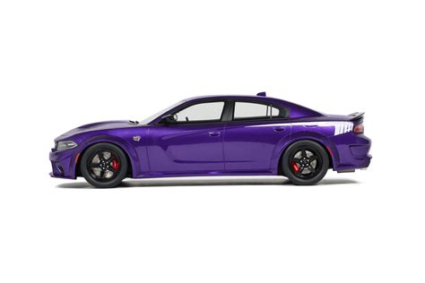 1:18 Dodge Charger Super Bee 2023 'Purple' - Pole Position