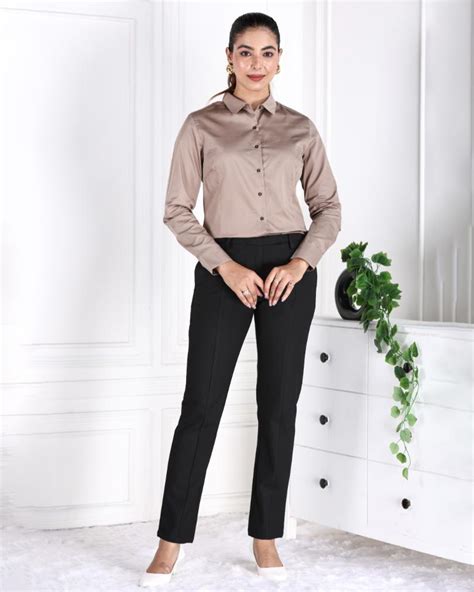 Black woven formal pants for women casual and office wear.