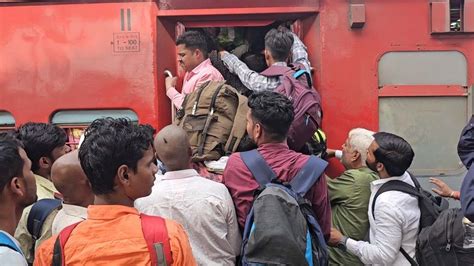 Special Trains List: छठ के मौके पर रेलवे इन रूट्स पर चला रहा है 32 ...