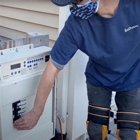 How to Clean a Pool Filter 的图像结果