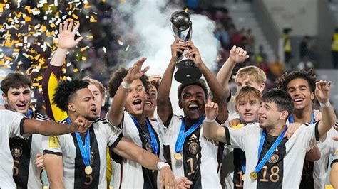 Deutsche U17 ist Fußball-Weltmeister: Der Triumph in Bildern | STERN.de