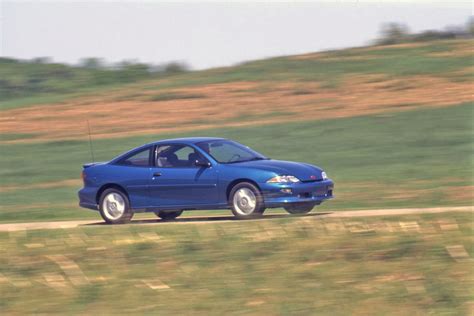 View Photos of the 1995 Starter Coupes