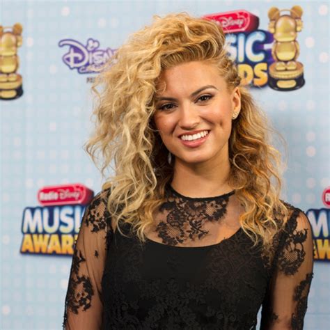 10 Things to Know About Tori Kelly - E! Online