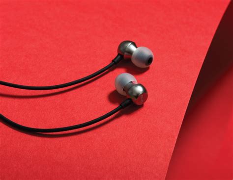 RHA MA390 Universal Earphone with Mic - Headphone Zone