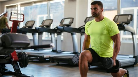 Lower-body dumbbell workout | The GoodLife Fitness Blog