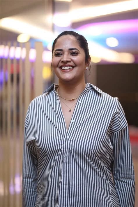 Anasuya : షర్ట్ బటన్స్ తీసి మరి ఫోటోలకు ఫోజులిచ్చిన అనసూయ.. | Anasuya ...