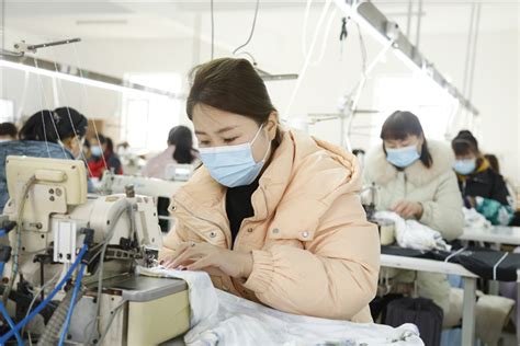河北邢台：“微工厂”助力群众家门口就业-最河北-长城网