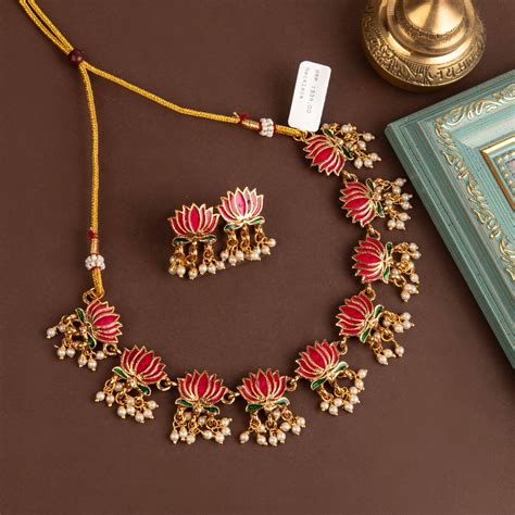 Necklaces – Urvasi ladies novelty