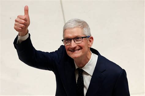 Tim Cook 的图像结果