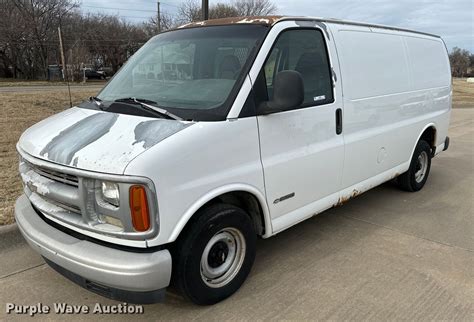 2001 Chevrolet Express 1500 van in Wichita, KS | Item NI9662 for sale ...