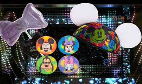 Multimedia Disney Displays : barneys electric holiday windows