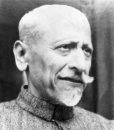 Why Maulana Abul Kalam Azad wanted to delay Independence of India by 2 ...