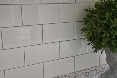 White Floor Tile With Gray Grout