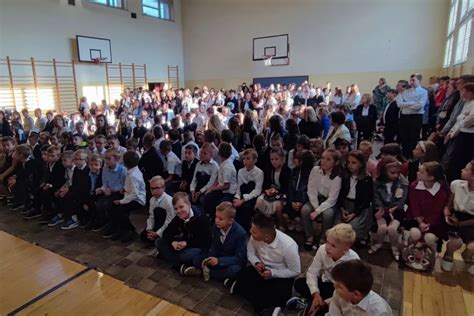 Początek roku szkolnego w miejskich szkołach - Limanowa.in