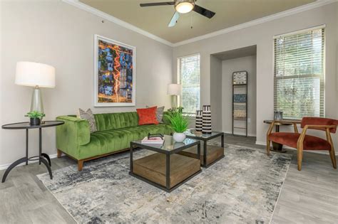 The Woods of Five Mile Creek | Thrifty Apartments