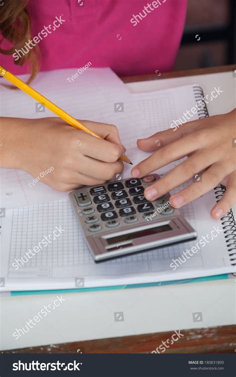 Using a Calculator 的图像结果