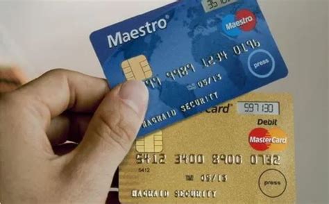 在境外银行卡被限制怎么办