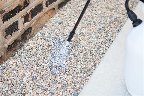Using Mulch Glue On Pea Gravel | The DIY Playbook | Pea gravel patio ...