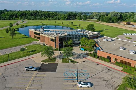 Construction of new parking lot for Ypsi Township Civic Center and 14B ...