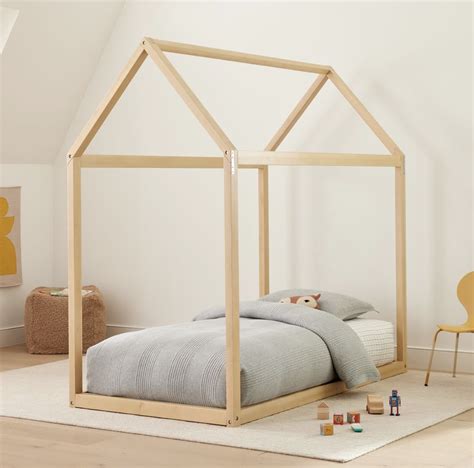 Montessori Floor Beds: 14 Best Options Including DIY