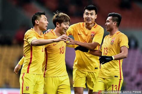 东亚杯-张稀哲造2球 国足选拔队2-0中国香港获第3_国内足球_新浪竞技风暴_新浪网