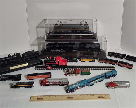 N Scale Model Train Cars