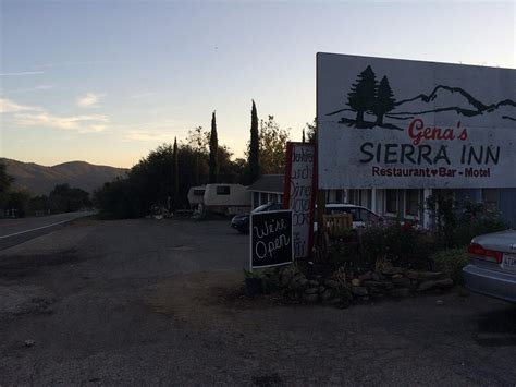 GENA'S SIERRA INN AND RESTAURANT (Dunlap) - Motel Reviews, Photos, Rate ...