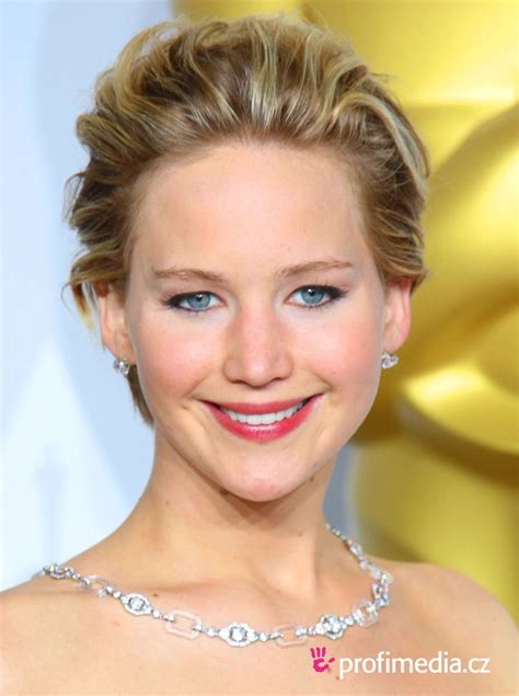 Jennifer Lawrence - celebrity účes - HappyHair