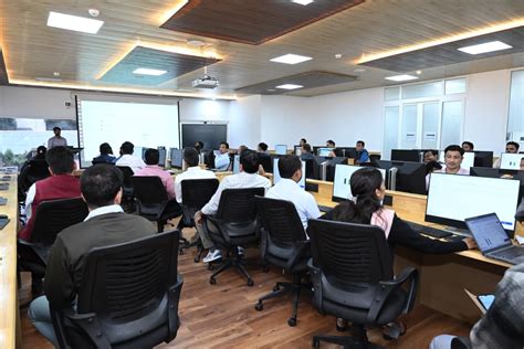 Computer Lab | Dr. Raghunandan Singh Tolia Uttarakhand Academy of ...