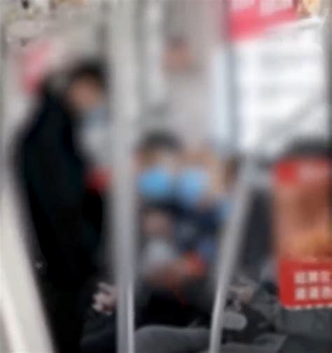 上海地铁禁止电子设备声音外放，其他城市有啥应对高招？_凤凰网