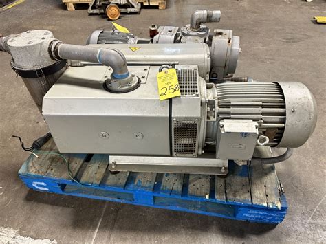 PVR, Mdl. EU300, SN IT1845N025 Vacuum Pump, 300 CFM, 10HP motor, 230/460V/3PH/60Hz