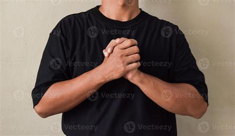 Young man saying believe in sign language, showing asl lesson ...