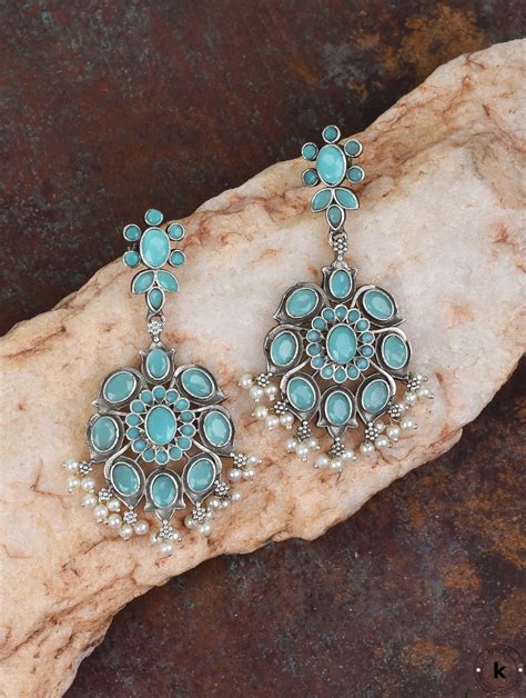 Anushreya Dangler Earring – Mode & Minimal