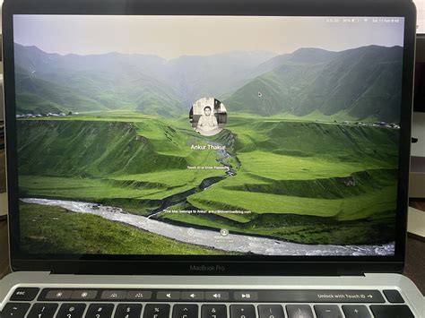How to change the Lock Screen & login screen wallpaper on Mac
