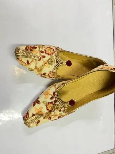 Mens Wedding Nagra - Mens Plain Nagra Juttis Manufacturer from Jaipur