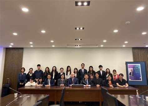 Peter Van den Bossche lectures and attends a workshop in Taiwan