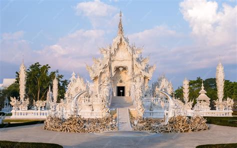 Premium Photo | White temple chiang rai thailand wat rong khun aka the white temple in chiang ...