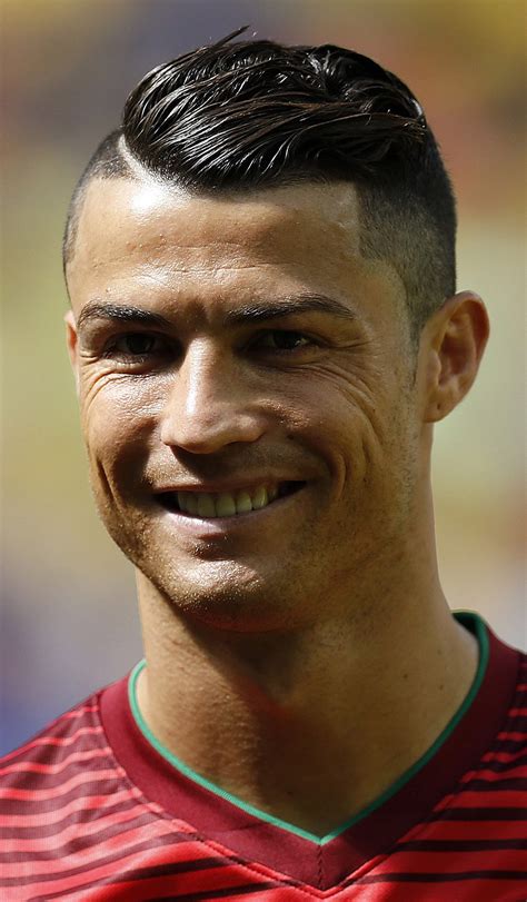 10 Iconic Soccer Haircuts - Get Inspired by The Best Players