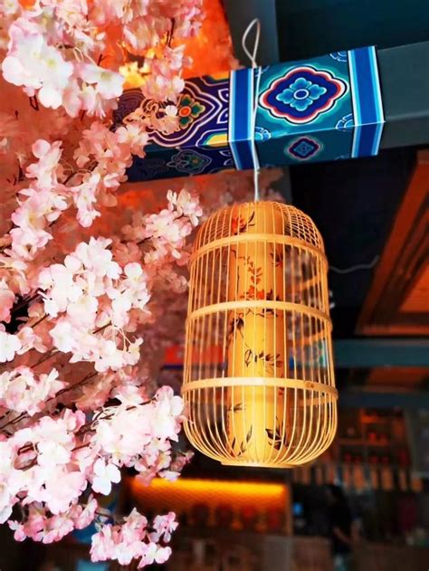 在昆明南亚的这家古风酒馆喝“中式调酒”，然后一起梦回唐朝吧 - 每日头条