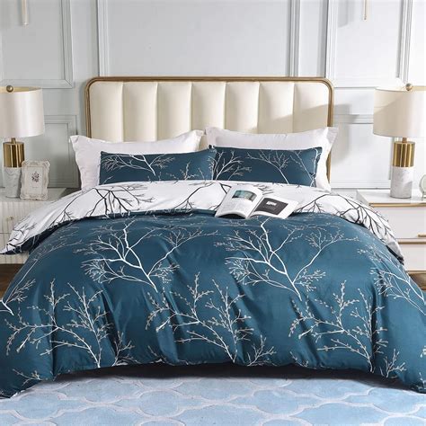 Amazon.com: Lekesky Reversible Duvet Cover King Size, Dark Blue White ...