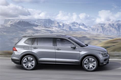 2017 Volkswagen Tiguan Allspace, stretched Tiguan with 7-seat option ...