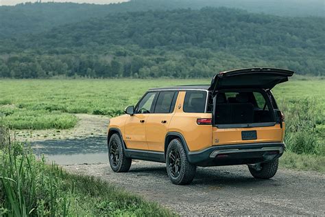 Rivian Releases Massive OTA Software Update, R1S Now Considerably Improved - autoevolution